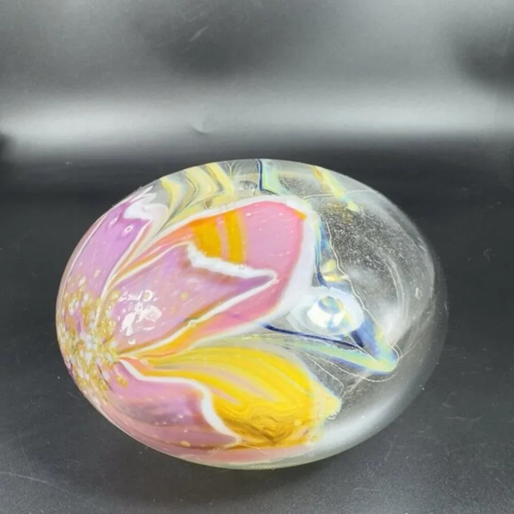 1985 Glasshouse Studios Signed Hand Blown‎ Art Glass Oil Lamp Vase Paperweight